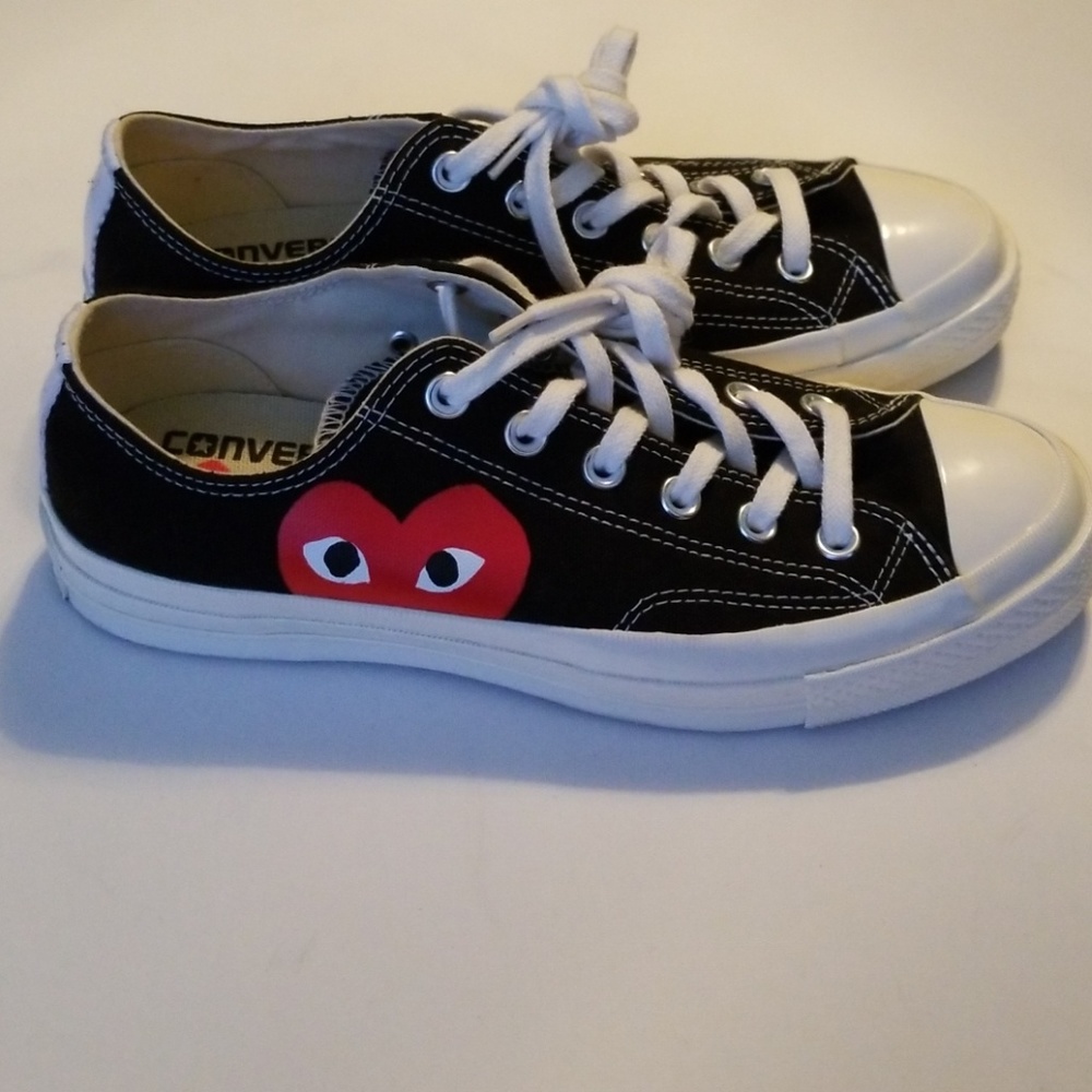 Play Converse black NEW